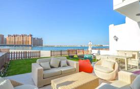 Эксклюзивная вилла с бассейном и прямым выходом к пляжу, Дубай, ОАЭ за $2 854 000