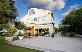 Отремонтированный дом на первой линии от моря, Нетания, Израиль за $3 769 000