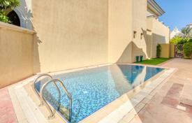 Вилла с басейном, садом и собственным пляжем в престижном районе Пальма Джумейра, Дубай, ОАЭ за 7 900 € в неделю
