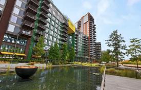 Элитная студия в новой престижной резиденции на берегу реки с бассейном и парком, Лондон, Великобритания за $800 000