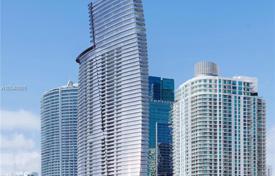 Новые апартаменты с террасой и видом на залив в здании с бассейном и тренажерным залом, Майами, США за 1 689 000 €