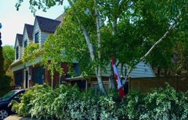 Дом в городе в Скарборо, Торонто, Онтарио,  Канада за C$1 908 000