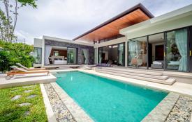 Новые виллы с бассейнами и садами рядом с пляжами, Пхукет, Таиланд за От $557 000