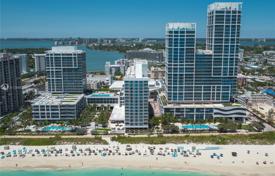 Светлые апартаменты с видом на океан в резиденции на первой линии от пляжа, Майами-Бич, Флорида, США за 677 000 €