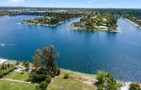 Земельный участок с видом на канал, Майами, США за 1 350 000 €