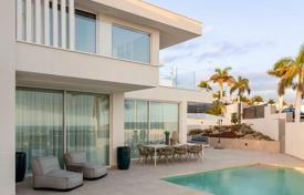 Новая вилла с бассейном, гаражом и панорамным видом на море в Коста Адехе, Тенерифе, Испания за 2 070 000 €