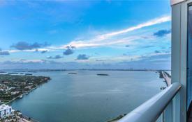 Трёхкомнатный пентхаус с видом на океан в резиденции на первой линии от пляжа, Майами, США за $749 000