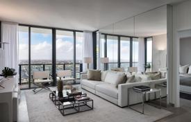 Апартаменты премиум-класса с различными планировками и террасами в элитном кондоминиуме в центре Майами, США за 589 000 €