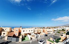 Просторный таунхаус с видом на море, Адехе, Испания за 335 000 €