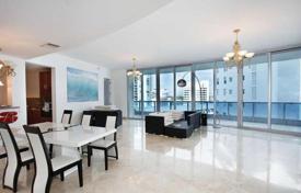 Современная квартира с видом на океан в новом кондоминиуме с бассейном, теннисным кортом и прямым доступом к пляжу, Майами-Бич, Флорида за 1 424 000 €