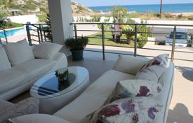 Шикарная вилла с 5 спальнями в заповеднике Алагади на берегу моря за 1 811 000 €