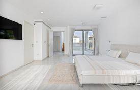 Роскошная вилла в пешей доступности от моря в престижном комплексе «Гали Техелет», Герцлия, Израиль за $7 601 000