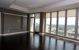 Апартаменты премиум класса с панорамными окнами и балконами с видом на центр города в современном жилом комплексе, Оклахома, США за 404 000 €