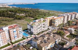 Четырёхкомнатная квартира в нескольких шагах от пляжа, Пунта Прима, Аликанте, Испания за £267 000