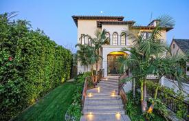 Элегантная вилла с библиотекой, гардеробными, садом и бассейном, Лос-Анджелес, США за 4 059 000 €