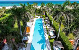 Меблированные апартаменты с террасой, парковкой и видом на океан в здании с бассейном и тренажерном зале, Майами-Бич, США за 16 290 000 €