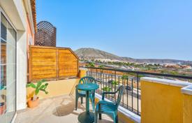 Двухкомнатная квартира с видом на море в Плае‑де-лас-Америкас, Тенерифе, Испания за $240 000