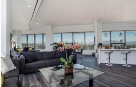 Двухуровневые апартаменты в элитном комплексе с широким спектром услуг, Лос-Анджелес, США за 4 593 000 €