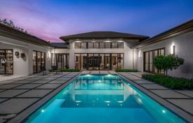 Просторная вилла с задним двором, бассейном, зоной отдыха, террасой и гаражом, Майами, США за 2 269 000 €