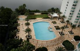 Меблированная дизайнерская квартира с видом на океан в Авентуре, Флорида, США за 1 484 000 €