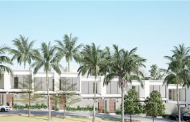 Новый комплекс меблированных таунхаусов рядом с океаном, Бату Болонг, Бали, Индонезия за От $357 000