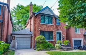 Дом в городе в Восточном Йорке, Торонто, Онтарио,  Канада за C$2 135 000
