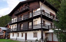 Двухэтажная квартира с видом на Маттерхорн в Церматте, Вале, Швейцария за 4 240 € в неделю