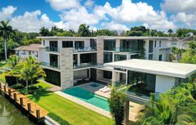 Современная вилла с бассейном, патио и террасой, Майами, CША за 6 763 000 €