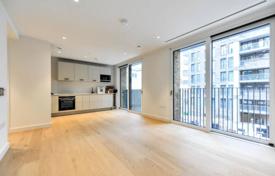 Трехкомнатные апартаменты в резиденции с террасой на крыше и панорамным видом, в центре Лондона, Великобритания за 1 611 000 €